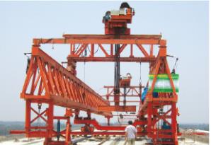 伸縮導(dǎo)梁架橋機(jī)